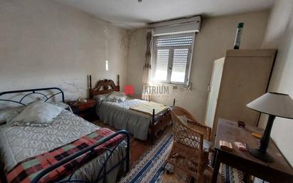 Bedroom of Attic for sale in Santiago de Compostela 