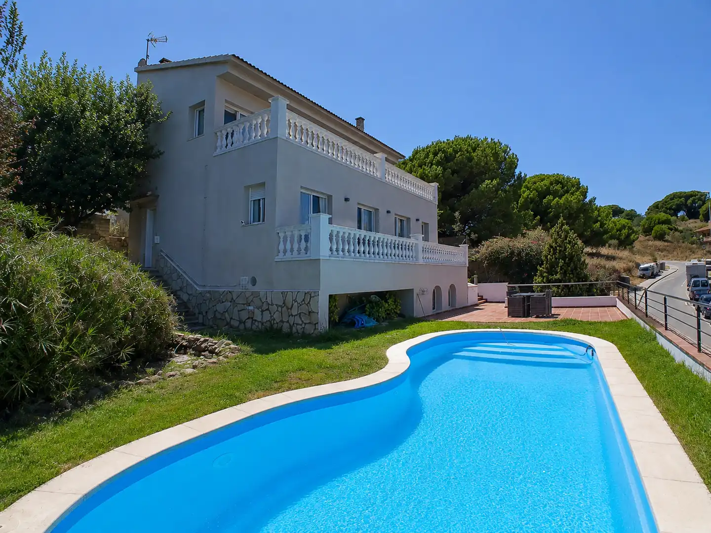 Detached house with pool for sale in Plaça de Catalunya