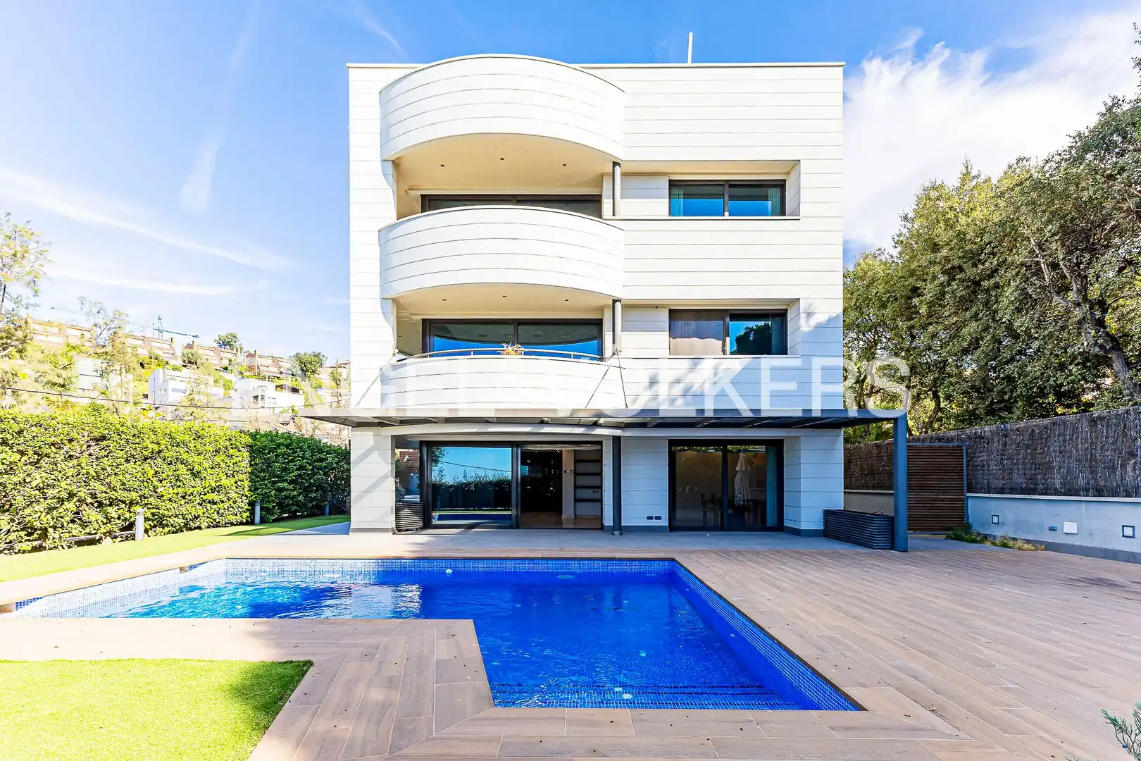 Exterior view of Houses for sale in Esplugues de Llobregat  with Air Conditioner, Heating and Private garden