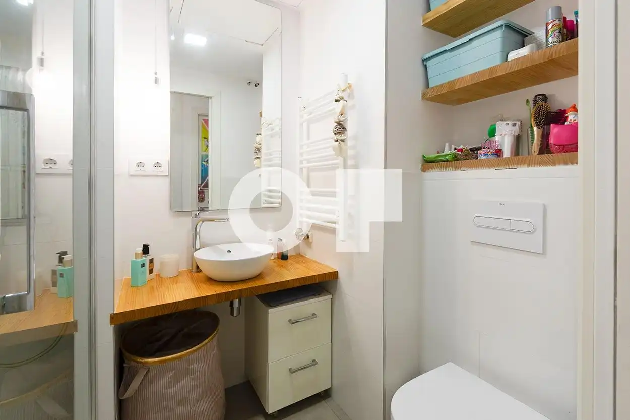 Baño de Ático en venta en Barcelona con Aire acondicionado, Calefacción y Terraza