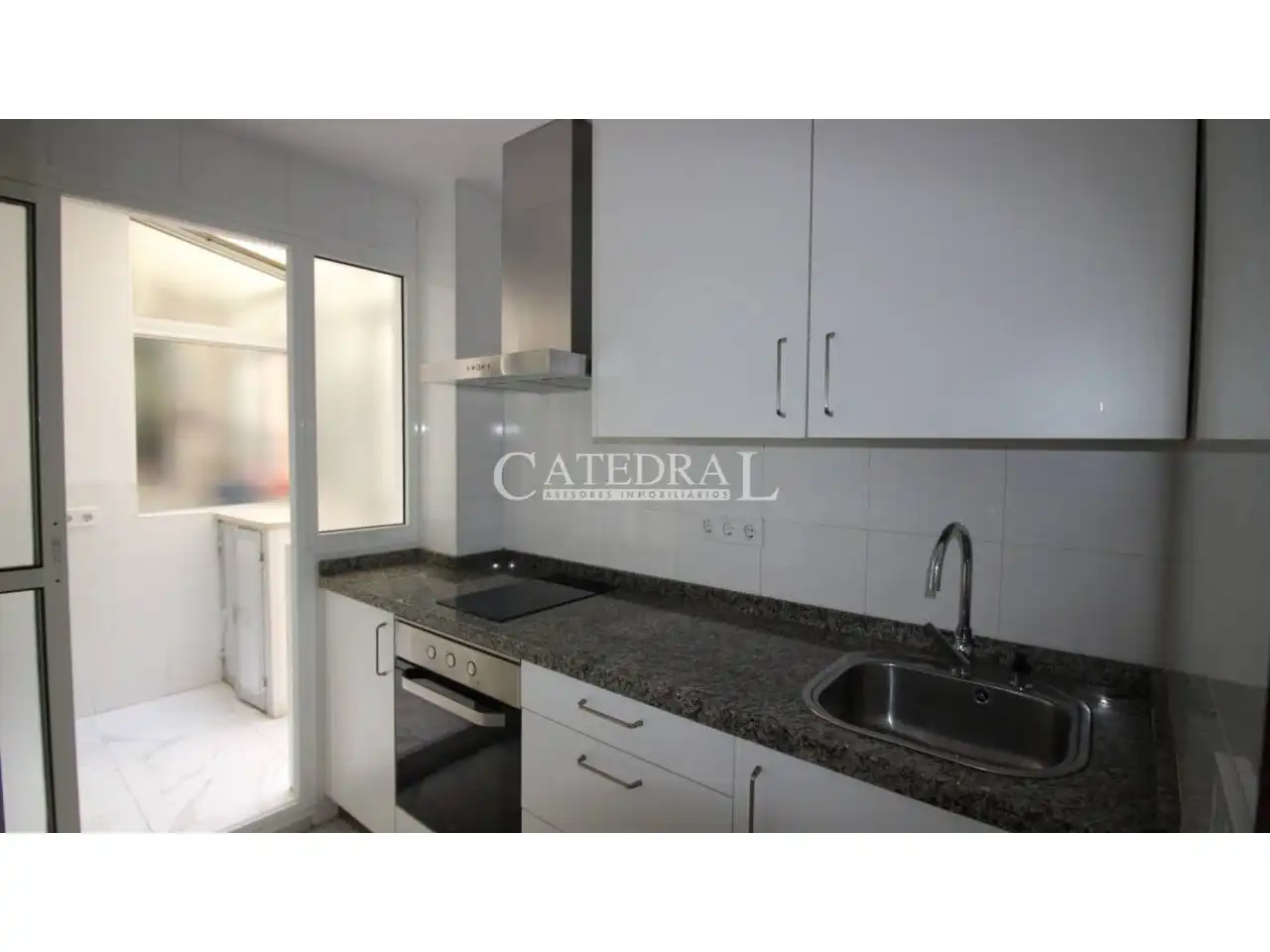 Kitchen of Flat for rent in Sevilla  with Air Conditioner and Balcony