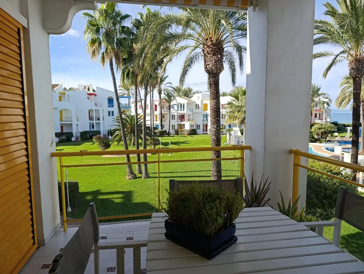 Terraza de Dúplex de alquiler en Dénia con Aire acondicionado, Calefacción y Jardín privado