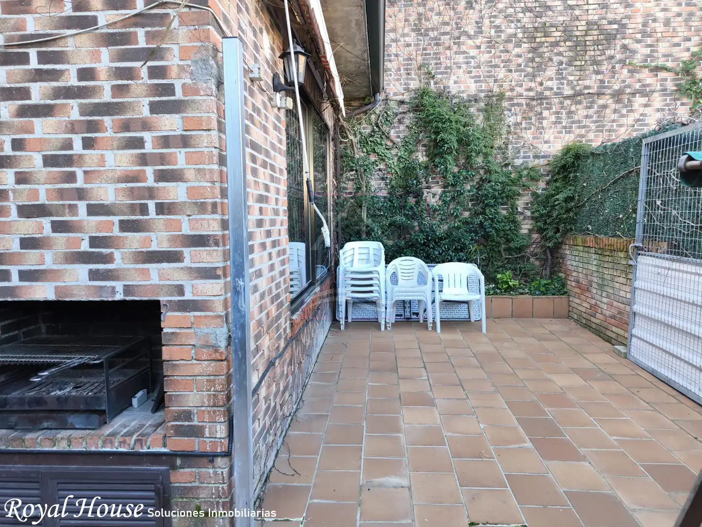 Terrassa de Casa adosada en venda en Galapagar amb Calefacció, Jardí privat i Terrassa
