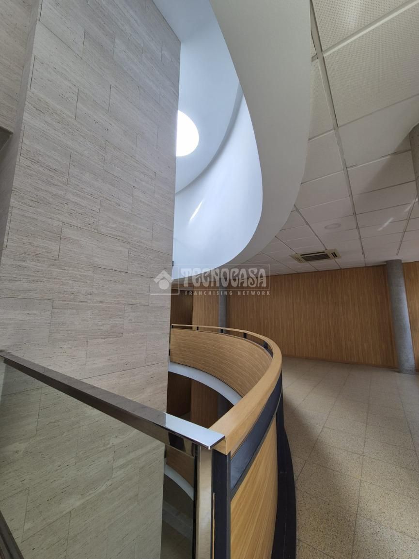 Office for sale in Avenida Juan Diego