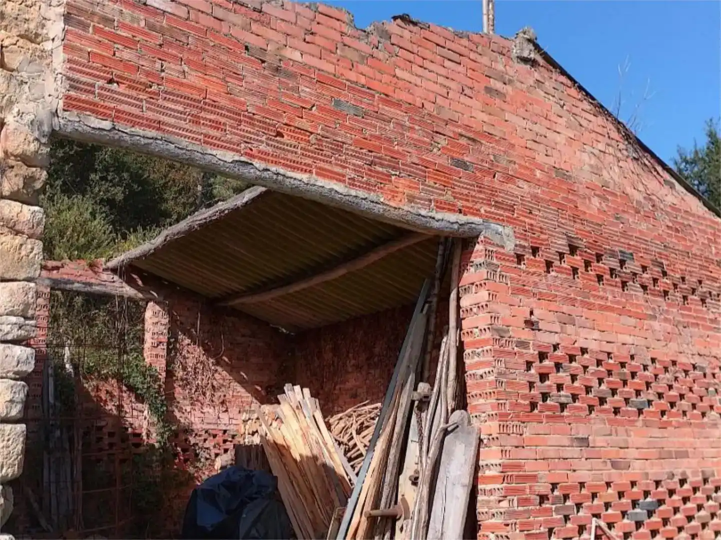 Vista exterior de Casa o xalet en venda en Salas