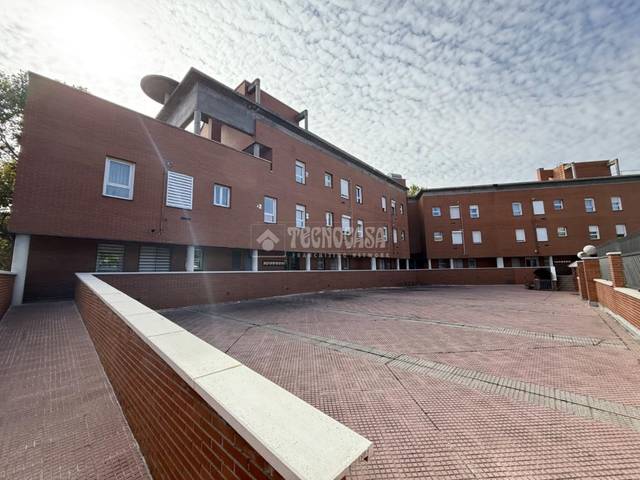 Piso en Venta en Palomeras Bajas