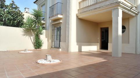 Foto 2 de Casa adosada en venda a V Centenario - Piletas - Capuchinos, Cádiz