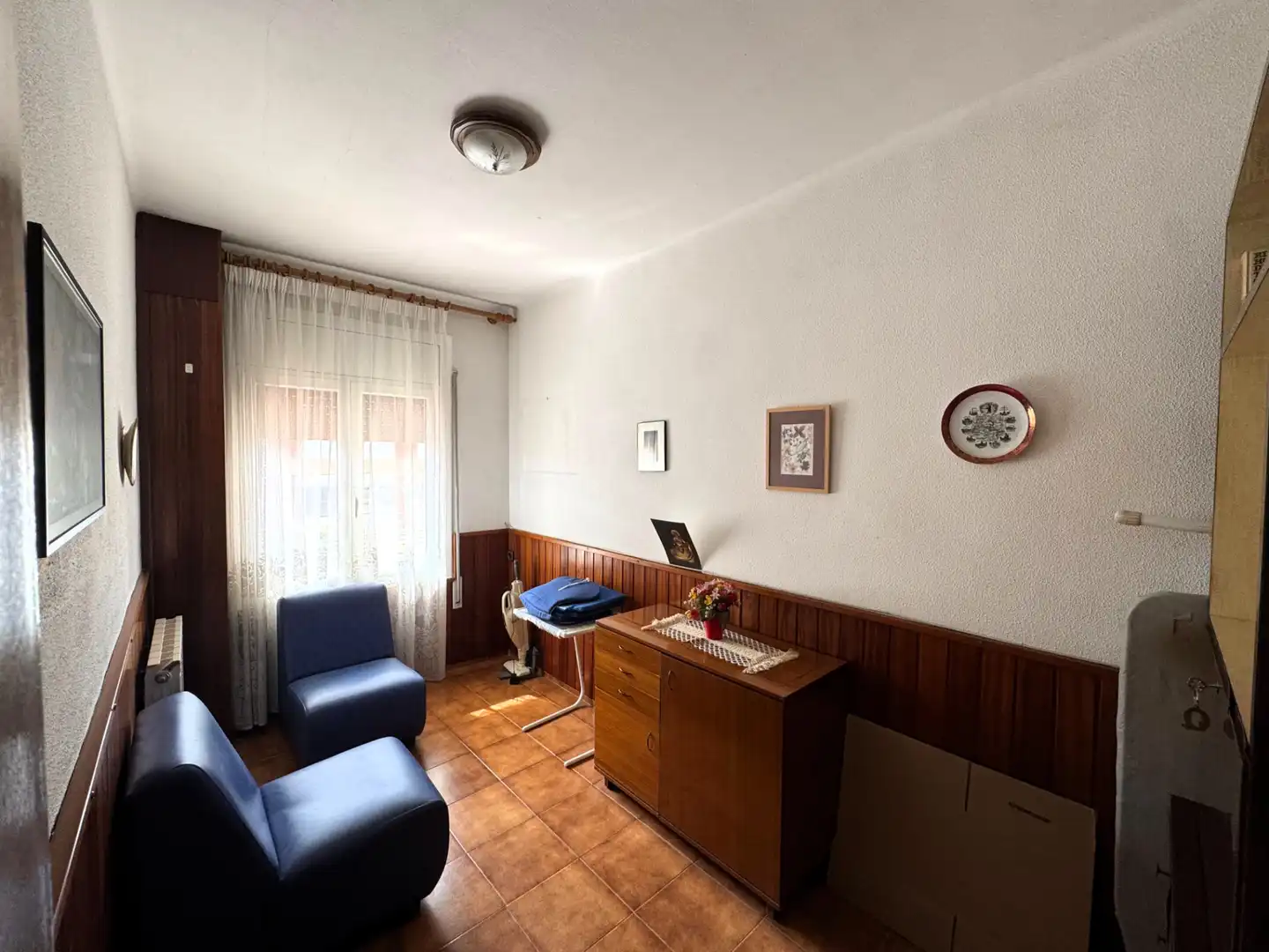 Sala de estar de Piso en venta en Olot con Calefacción, Amueblado y Horno