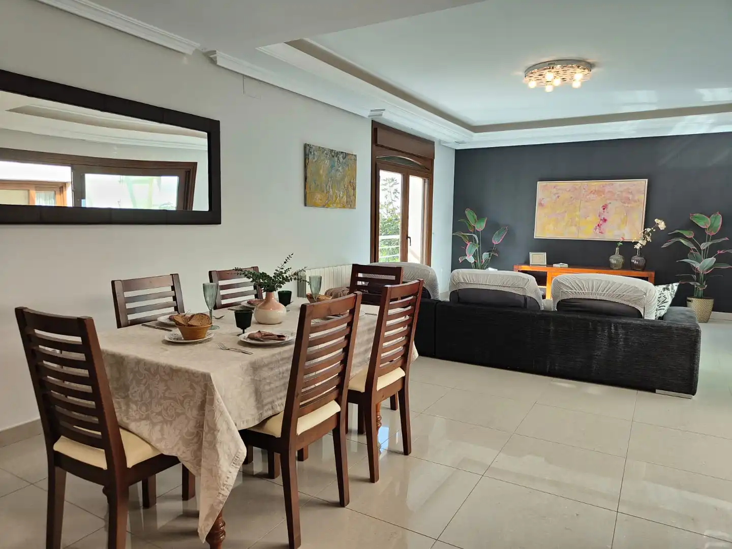 Comedor de Casa o chalet en venta en Almería con Aire acondicionado, Calefacción y Jardín privado