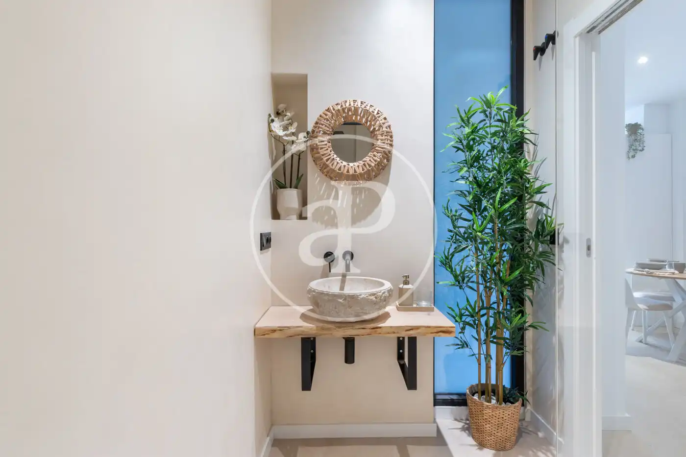 Bathroom of Flat for sale in Valencia  with Air Conditioner, Heating and Furnished