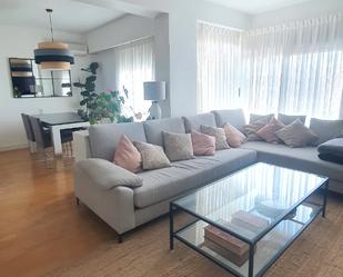 Living room of Flat to rent in  Valencia Capital  with Heating, Parquet flooring and Furnished