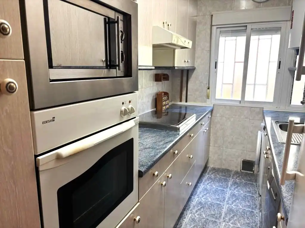 Cocina de Piso en venta en Madrid con Calefacción