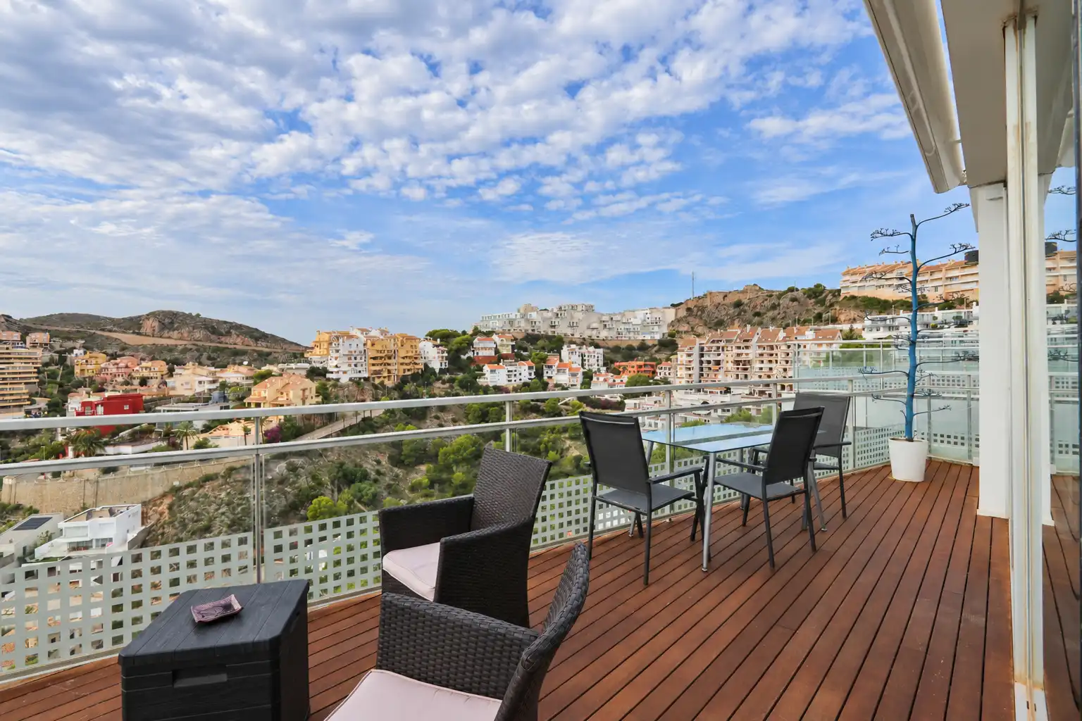 Chalet con terraza en venta en Calle de la Serra Mariola, imagen 11