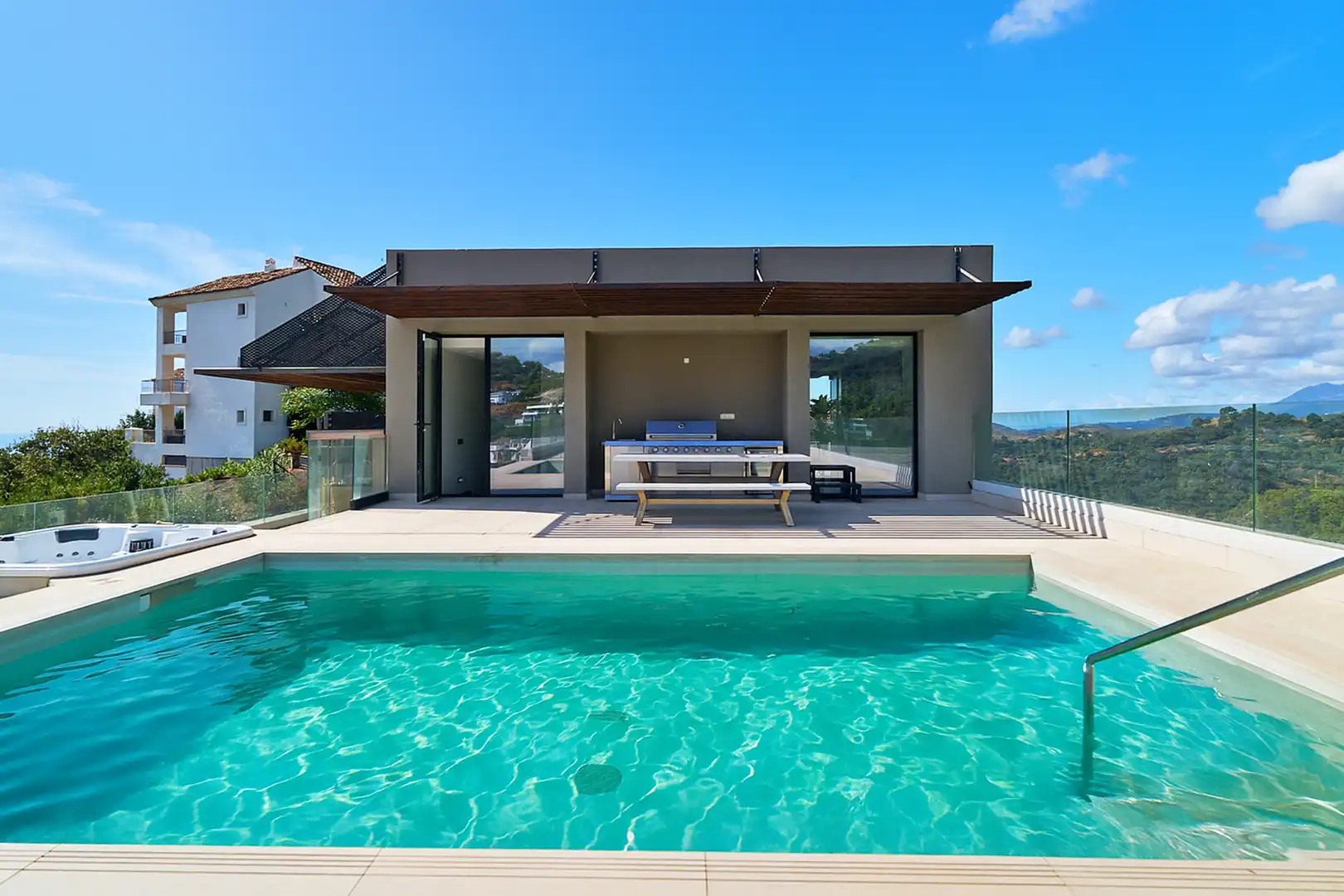 Piscina de Casa o chalet en venta en Benahavís con Aire acondicionado, Calefacción y Jardín privado
