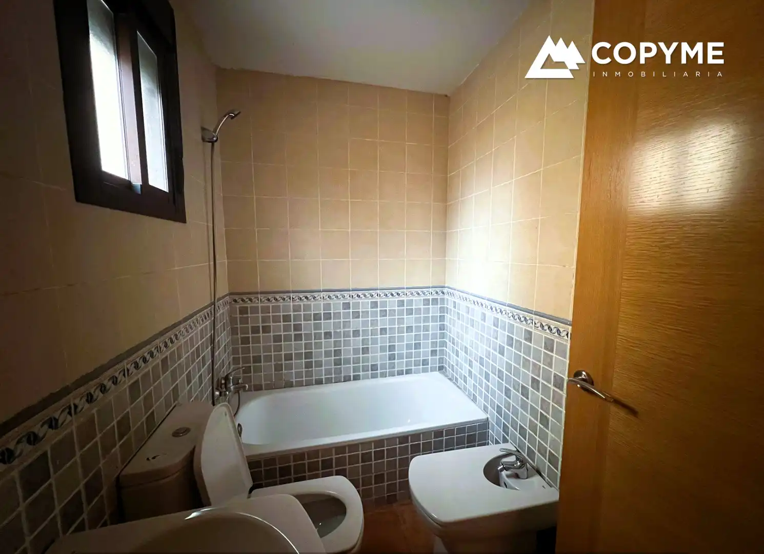 Baño de Piso en venta en Gerindote con Calefacción