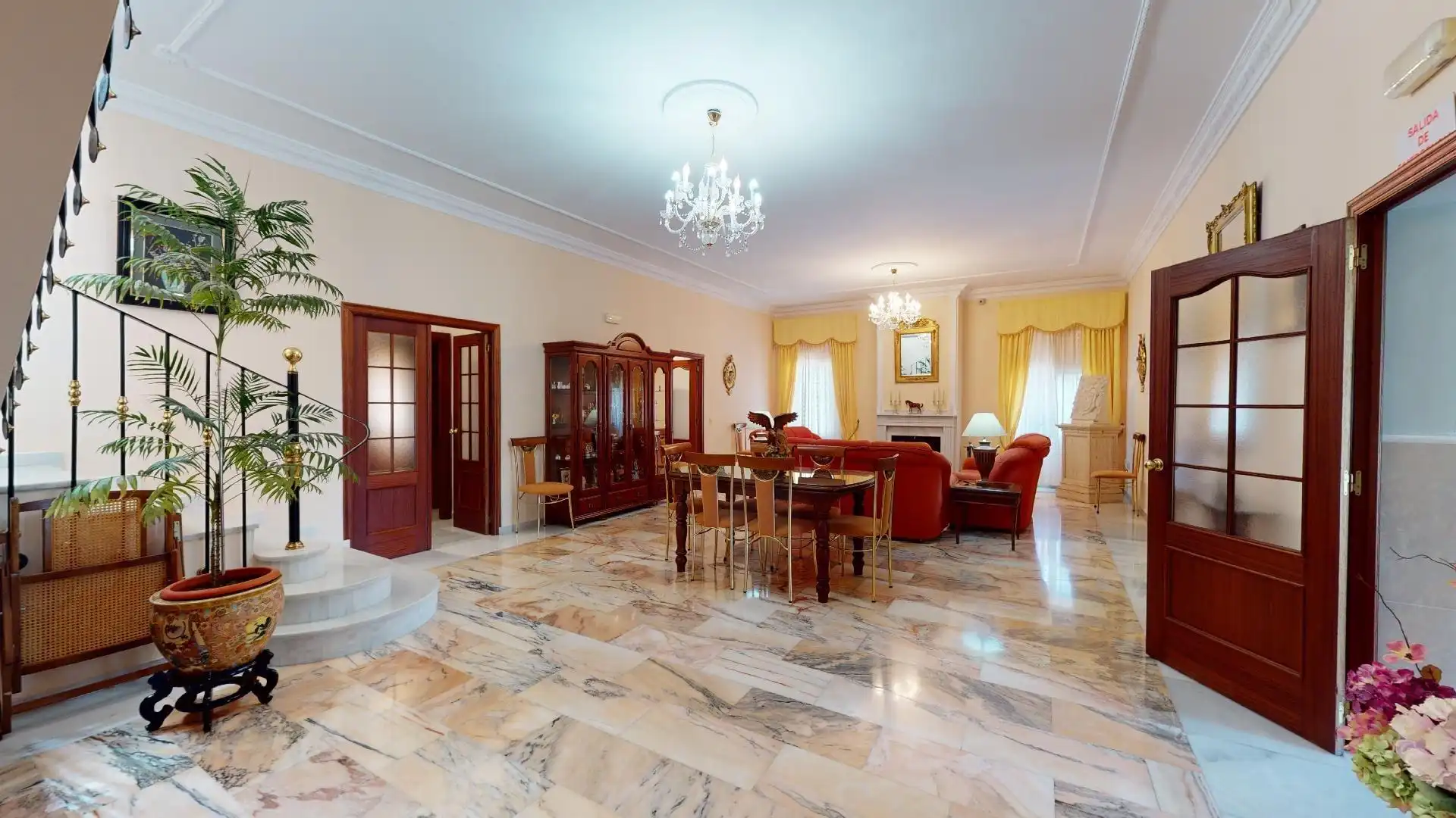 Sala d'estar de Finca rústica en venda en Villanueva del Río y Minas amb Aire condicionat, Traster i Piscina