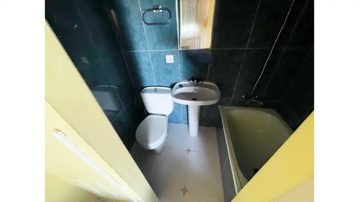 Bathroom of Buildings for sale in Sancti-Spíritus (Salamanca)