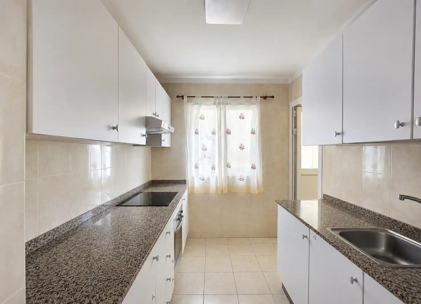 Cocina de Piso en venta en Arona con Trastero, Horno y Balcón