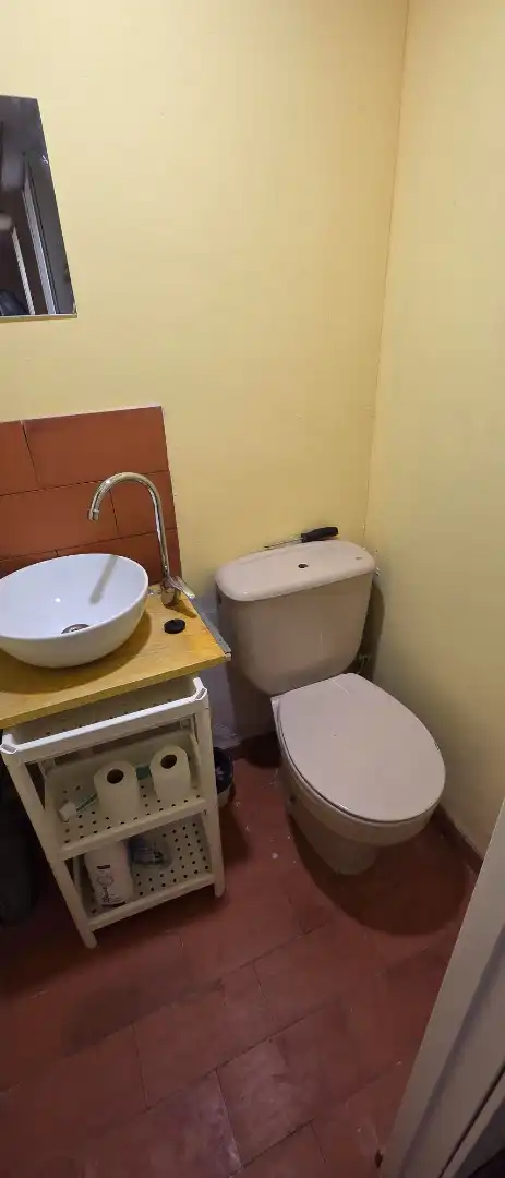 Baño de Local en venta en Valencia con Aire acondicionado