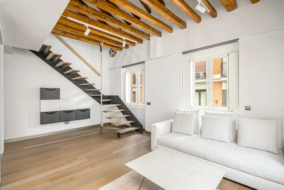 Sala de estar de Dúplex en venta en Madrid con Aire acondicionado, Calefacción y Trastero