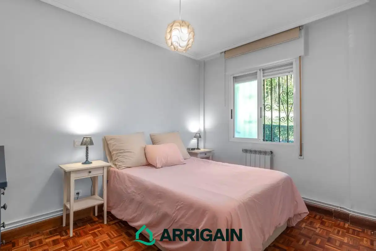 Schlafzimmer von Wohnung zum Verkauf in Donostia - San Sebastián  mit Heizung, Privatgarten und Balkon
