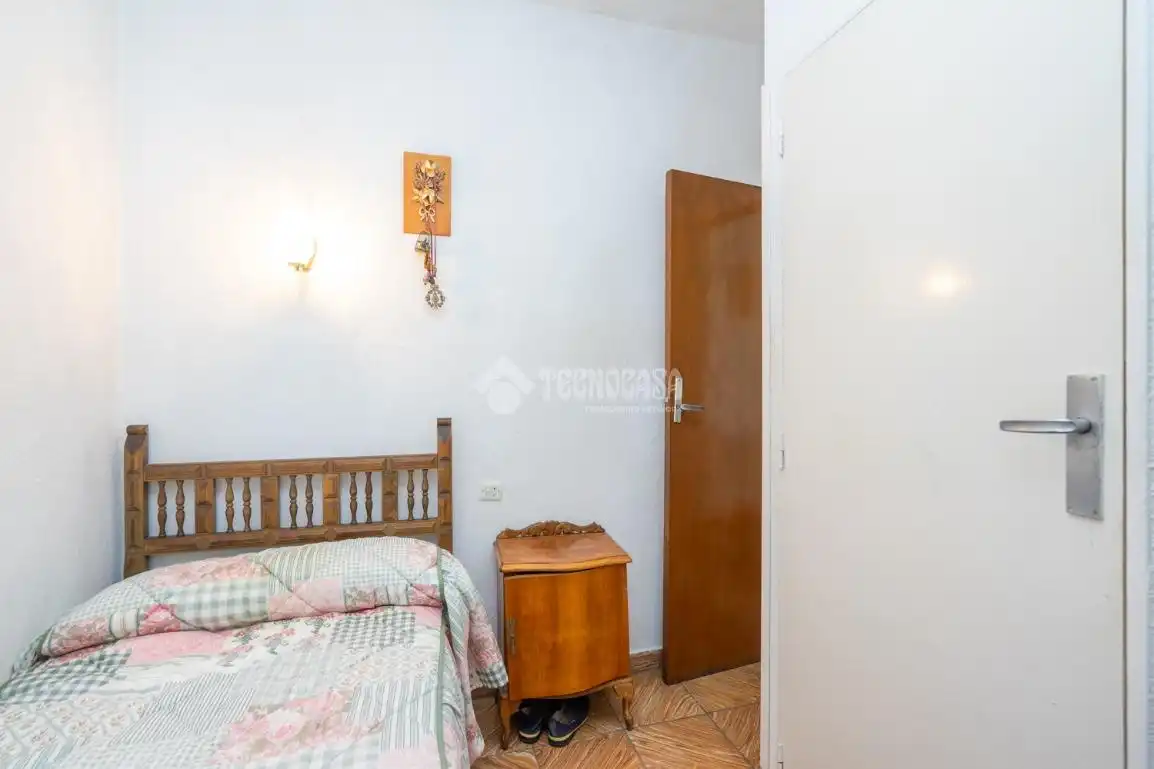 Habitación de Piso en venta en Miraflores de la Sierra con Calefacción