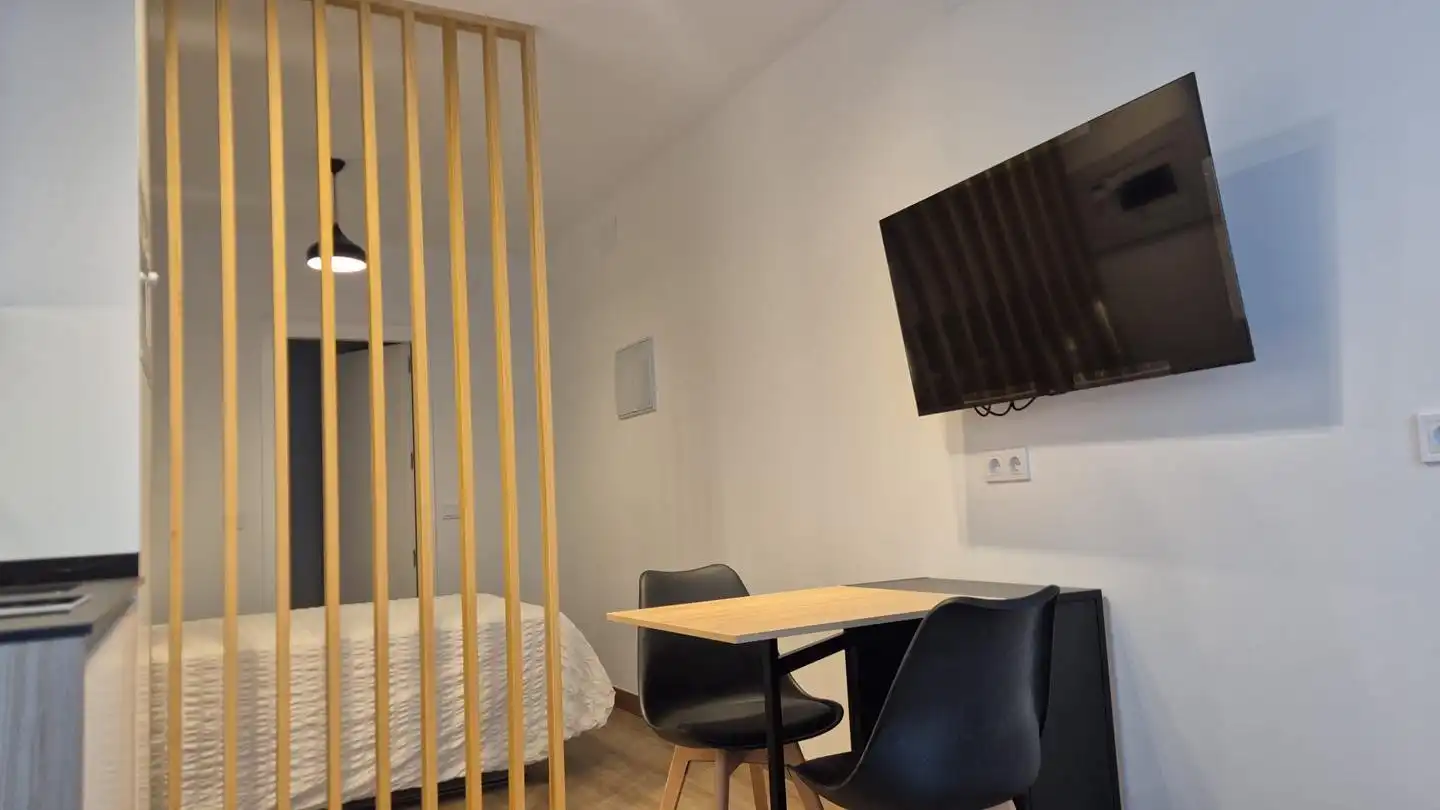 Dormitori de Estudi de lloguer en Madrid amb Aire condicionat