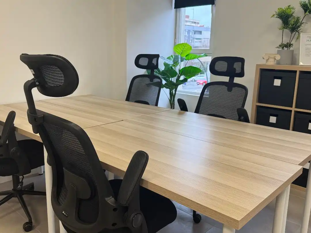 Office for rent in Fuenlabrada  with Air Conditioner, Heating and Furnished