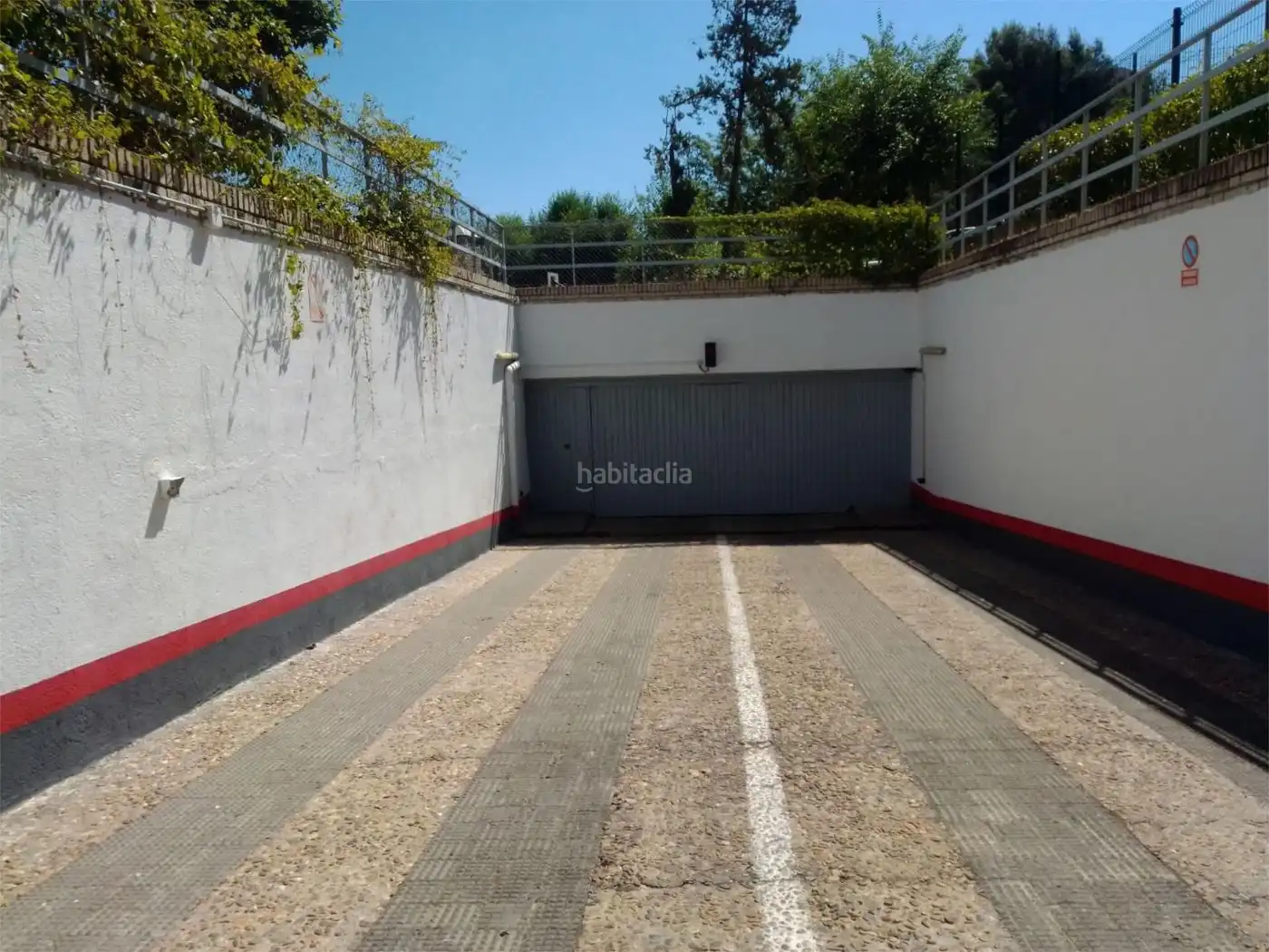 Individual de lloguer a Calle de los Yébenes 249