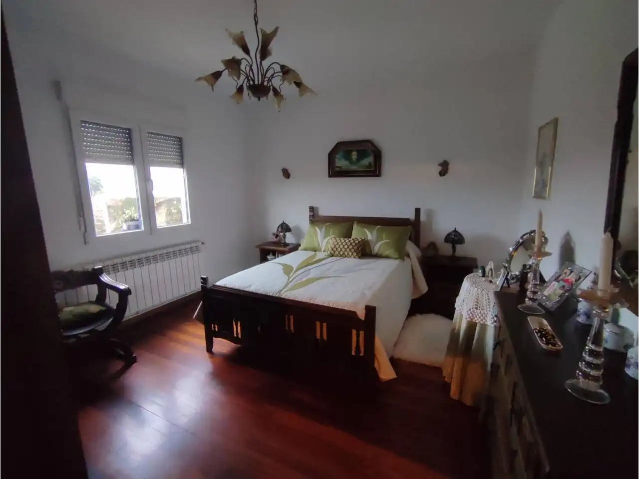 Habitación de Casa o chalet en venta en Santiago de Compostela  con Calefacción, Jardín privado y Amueblado