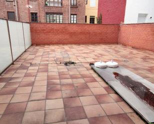 Terrassa de Apartament de lloguer en León Capital  amb Calefacció, Terrassa i Balcó