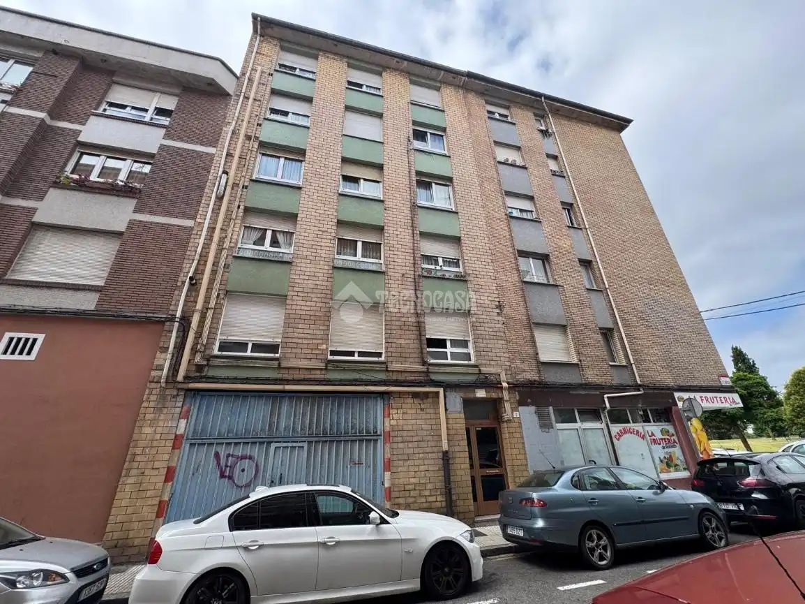 Vista exterior de Pis en venda en Gijón  amb Moblat