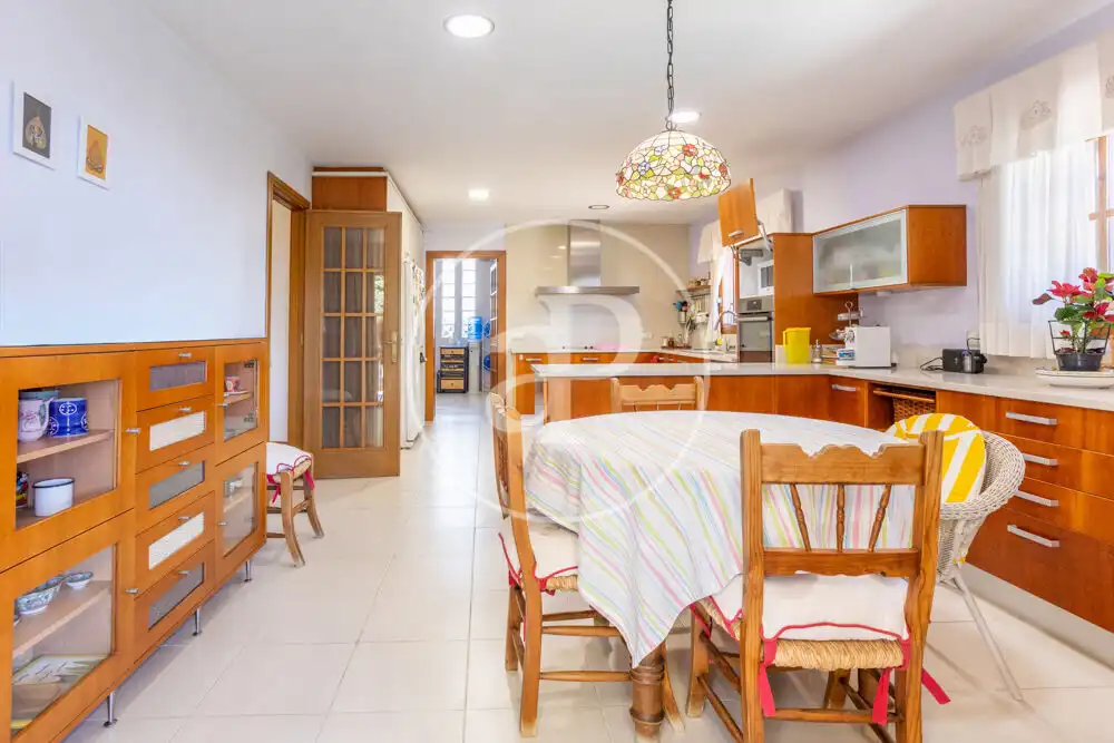 Cocina de Casa o chalet en venta en Paterna con Aire acondicionado, Calefacción y Jardín privado