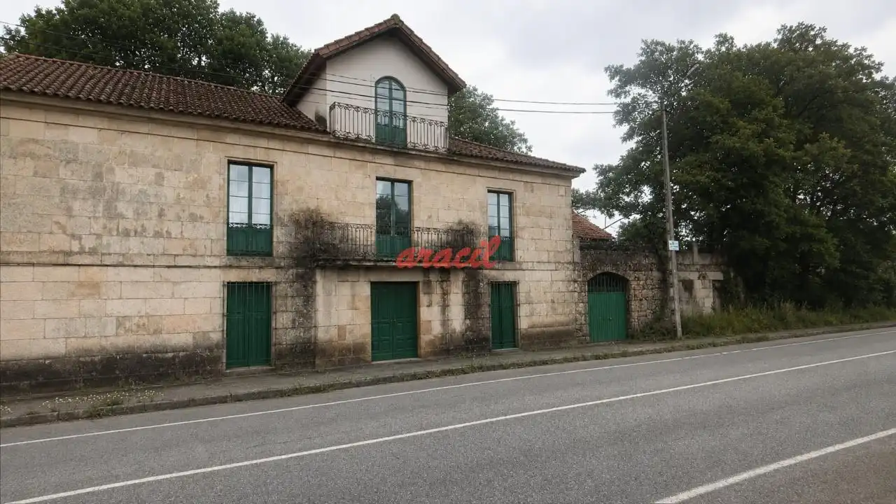 Casa rústica amb jardí en venda a Vilamarín