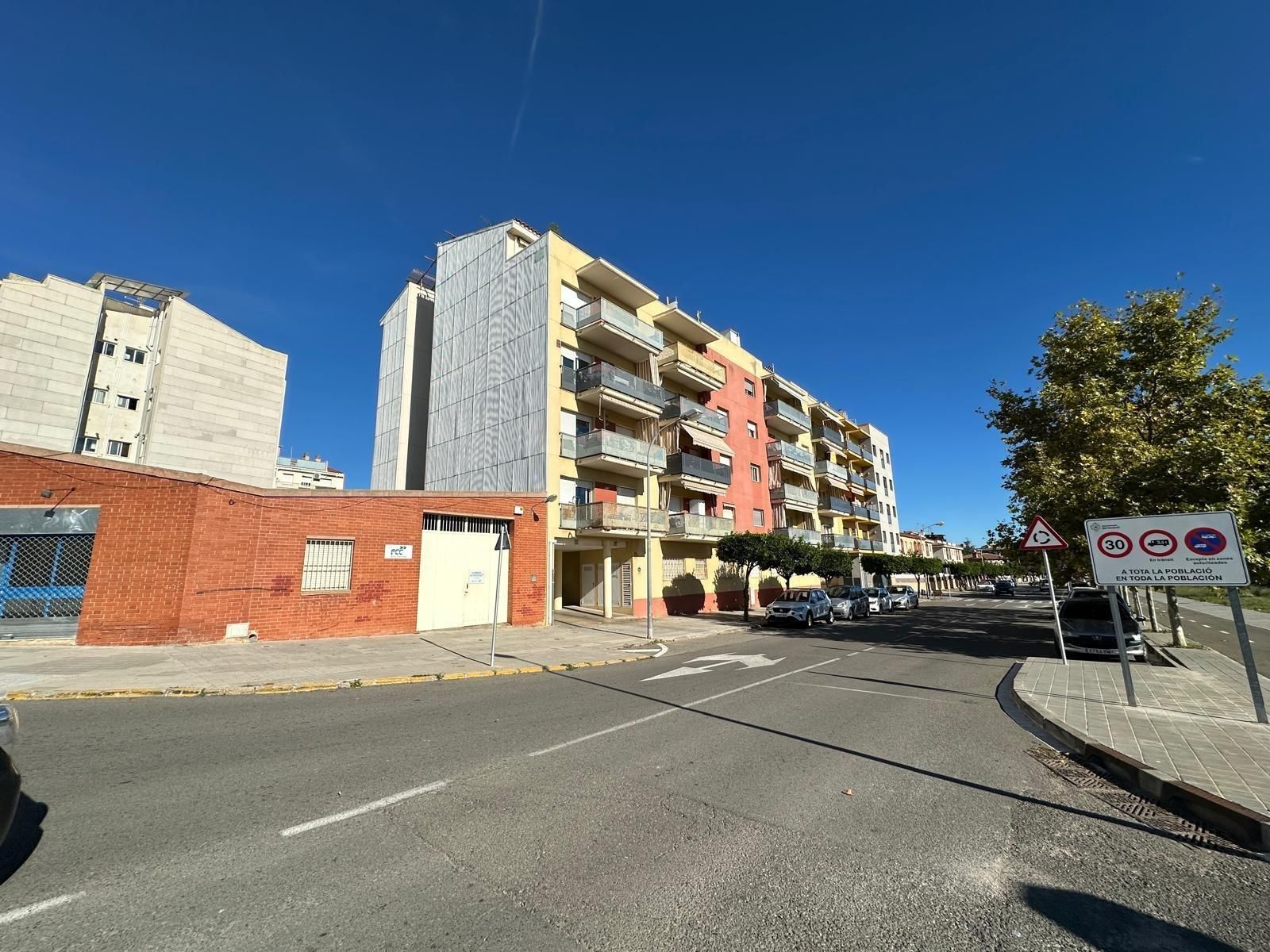 Exterior view of Planta baja for sale in El Vendrell