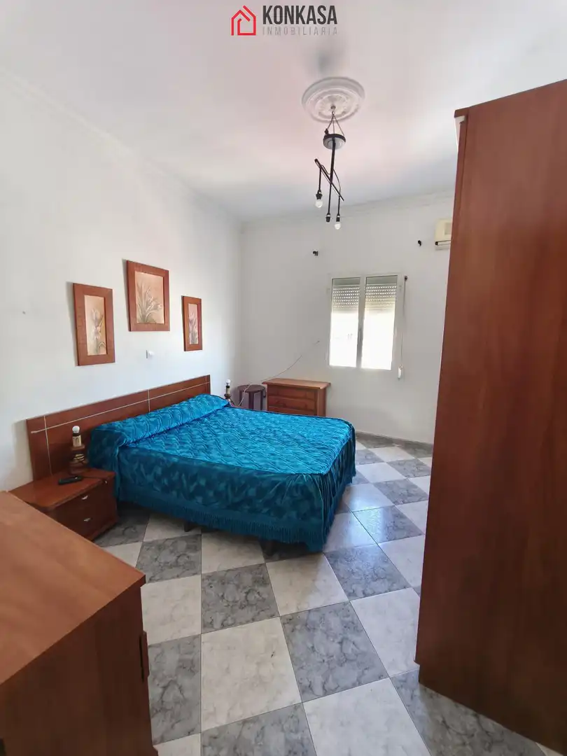 Dormitori de Casa o xalet en venda en Arcos de la Frontera amb Aire condicionat, Terrassa i Traster