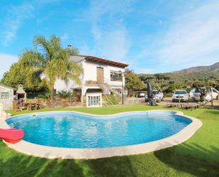 Piscina de Casa o xalet en venda en Alzira amb Aire condicionat, Calefacció i Jardí privat