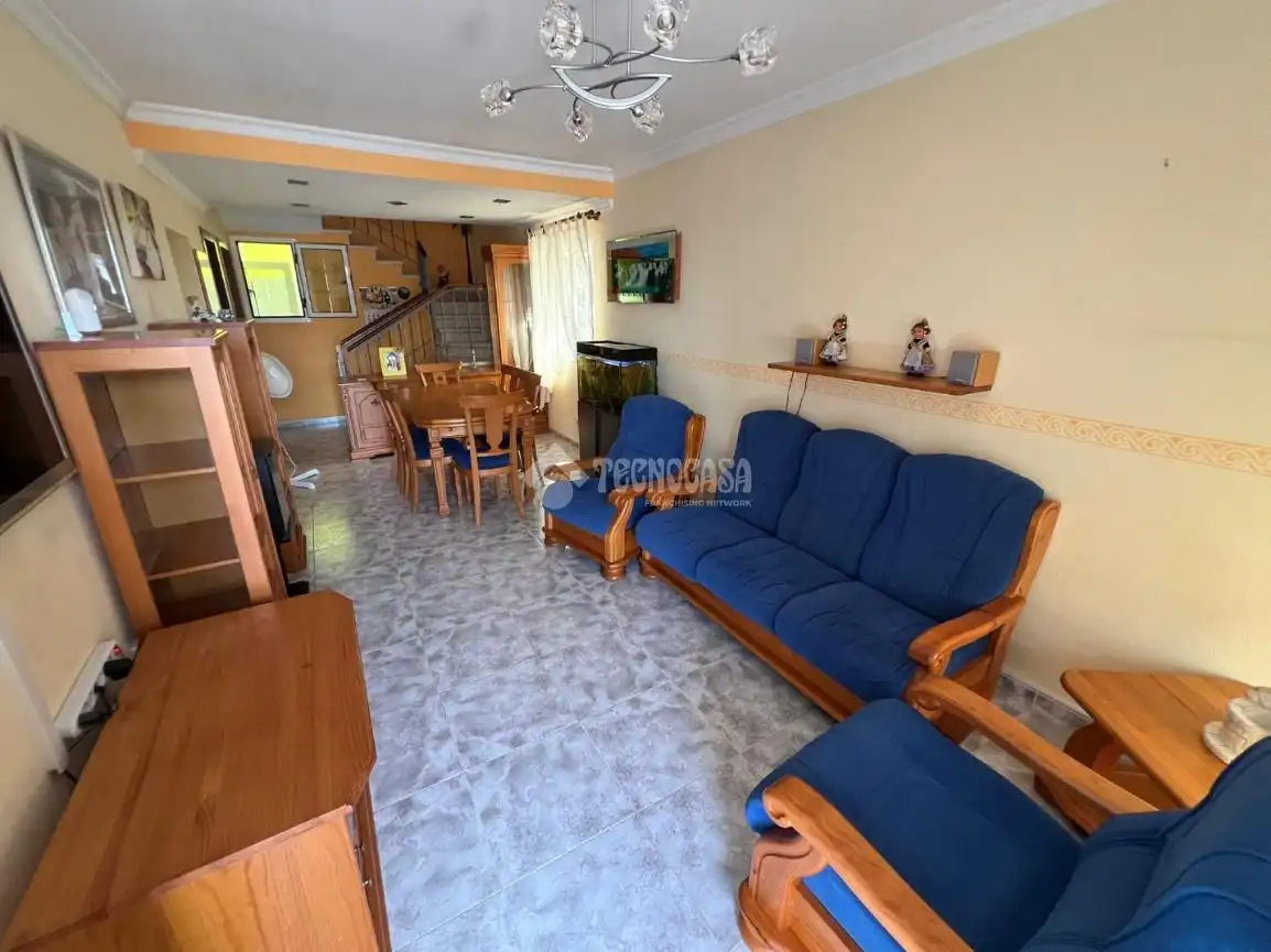 Sala de estar de Casa adosada en venta en Agüimes con Terraza