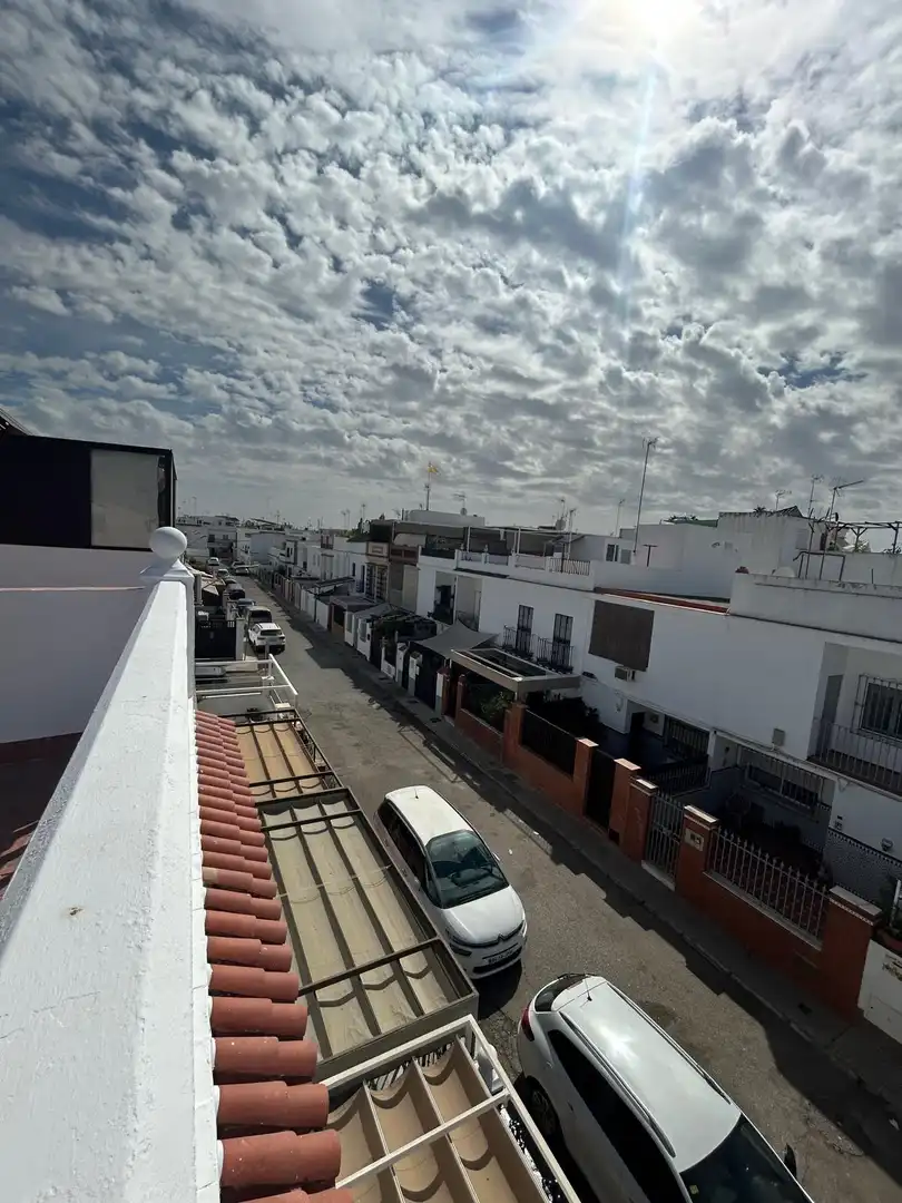 Vista exterior de Casa o xalet en venda en Utrera Ciudad 