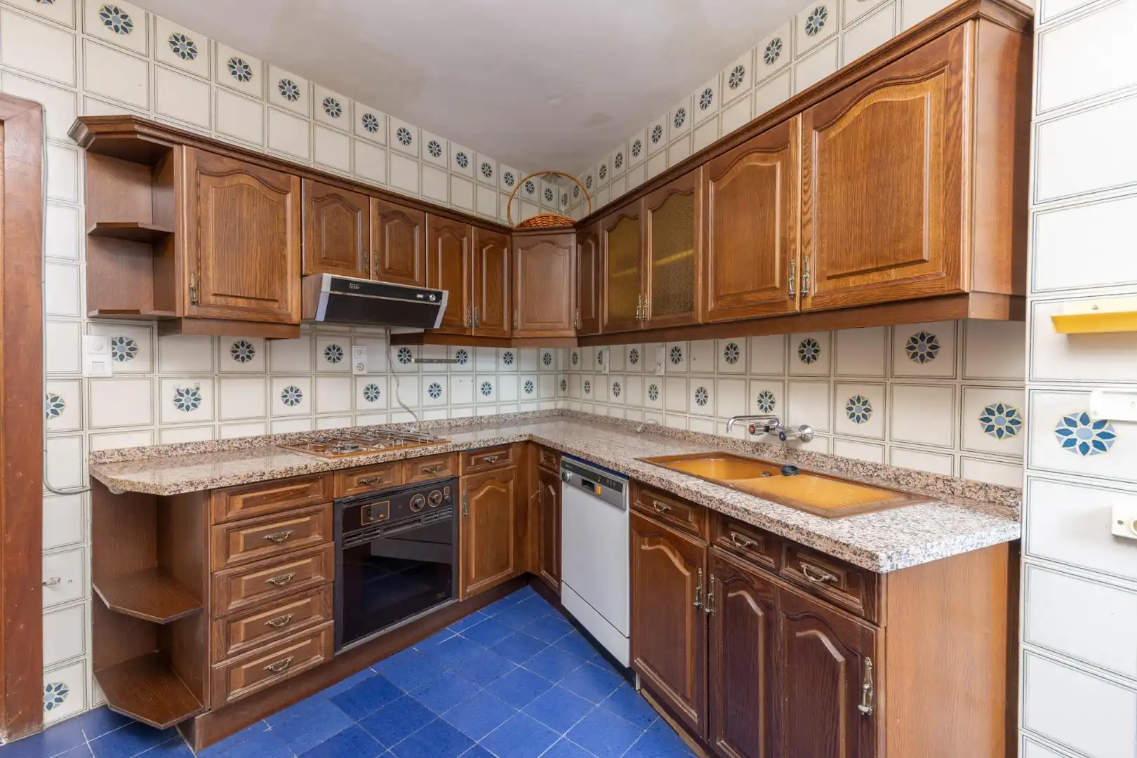 Küche von Wohnung zum Verkauf in Granada mit Heizung, Terrasse und Balkon