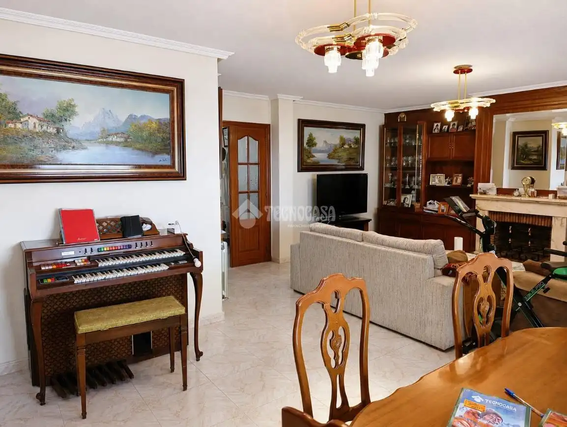 Sala de estar de Casa adosada en venta en Fuenlabrada con Calefacción