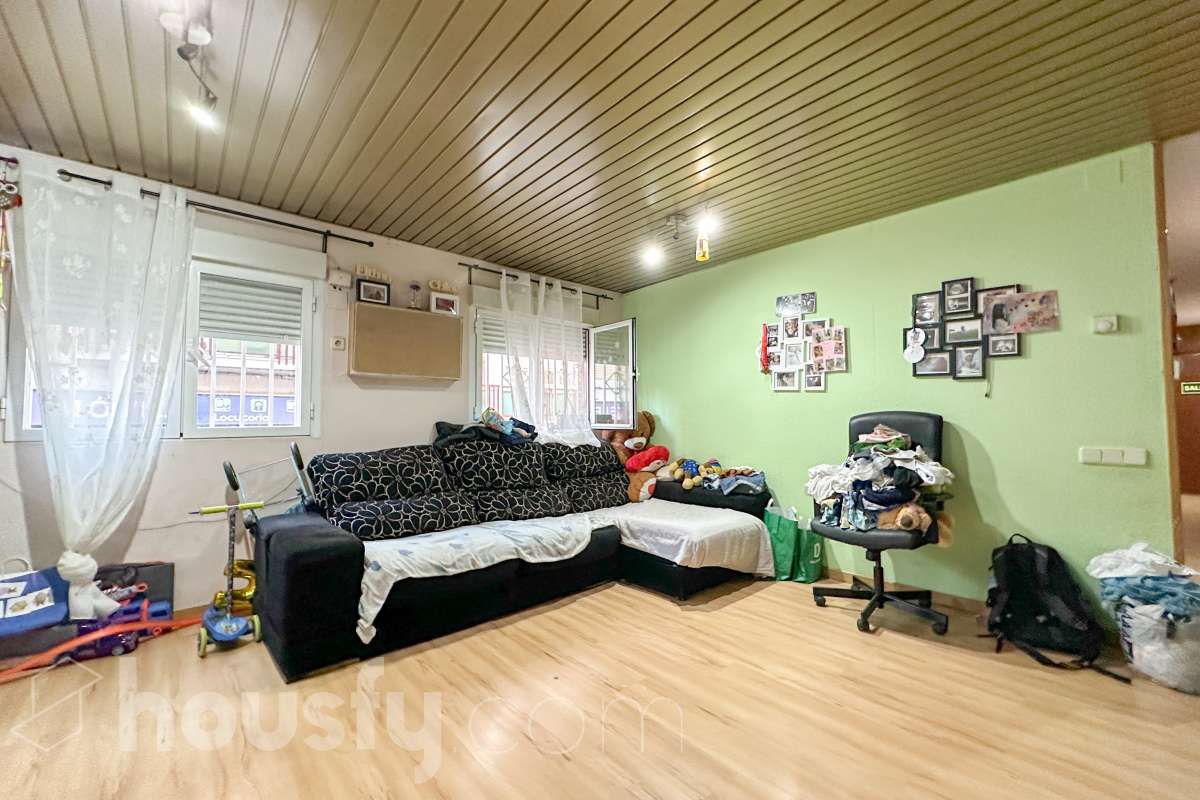 Sala d'estar de Pis en venda en  Madrid Capital