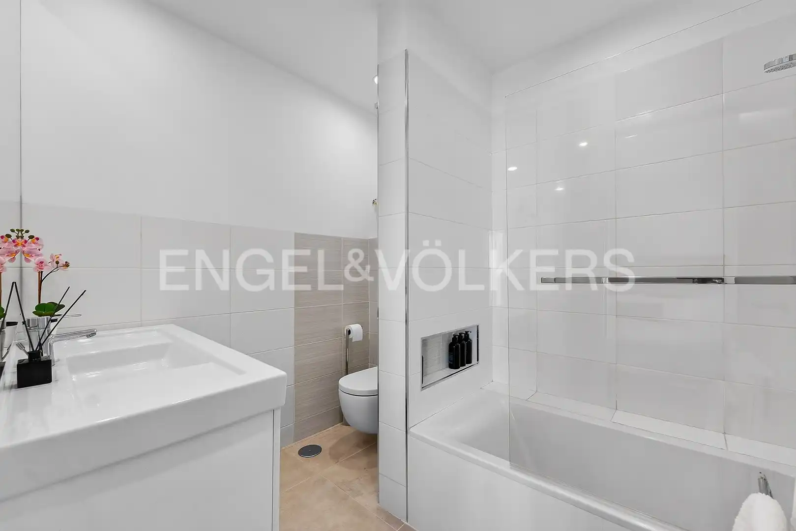 Badezimmer von Wohnung zum Verkauf in Adeje mit Klimaanlage, Terrasse und Schwimmbad