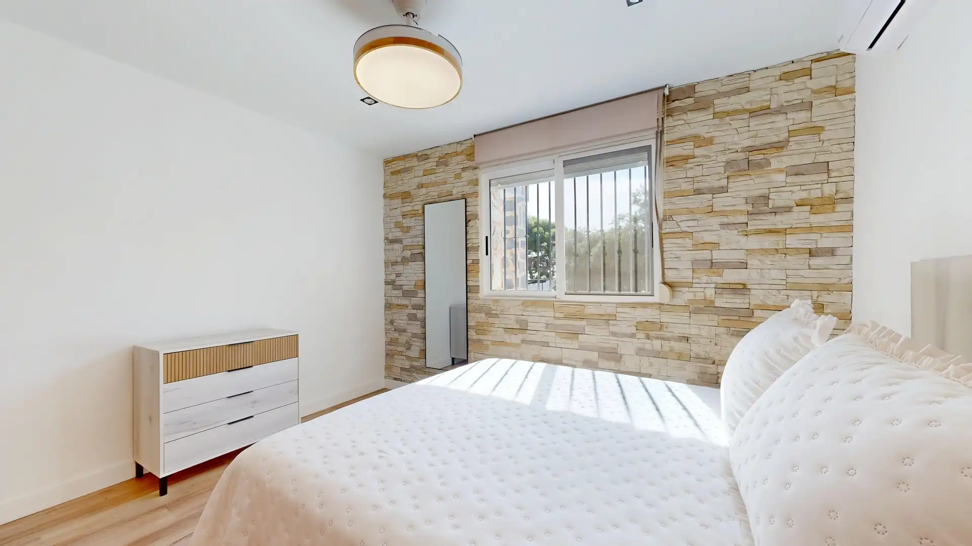 Habitación de Casa o chalet en venta en Torrent con Calefacción, Terraza y Trastero
