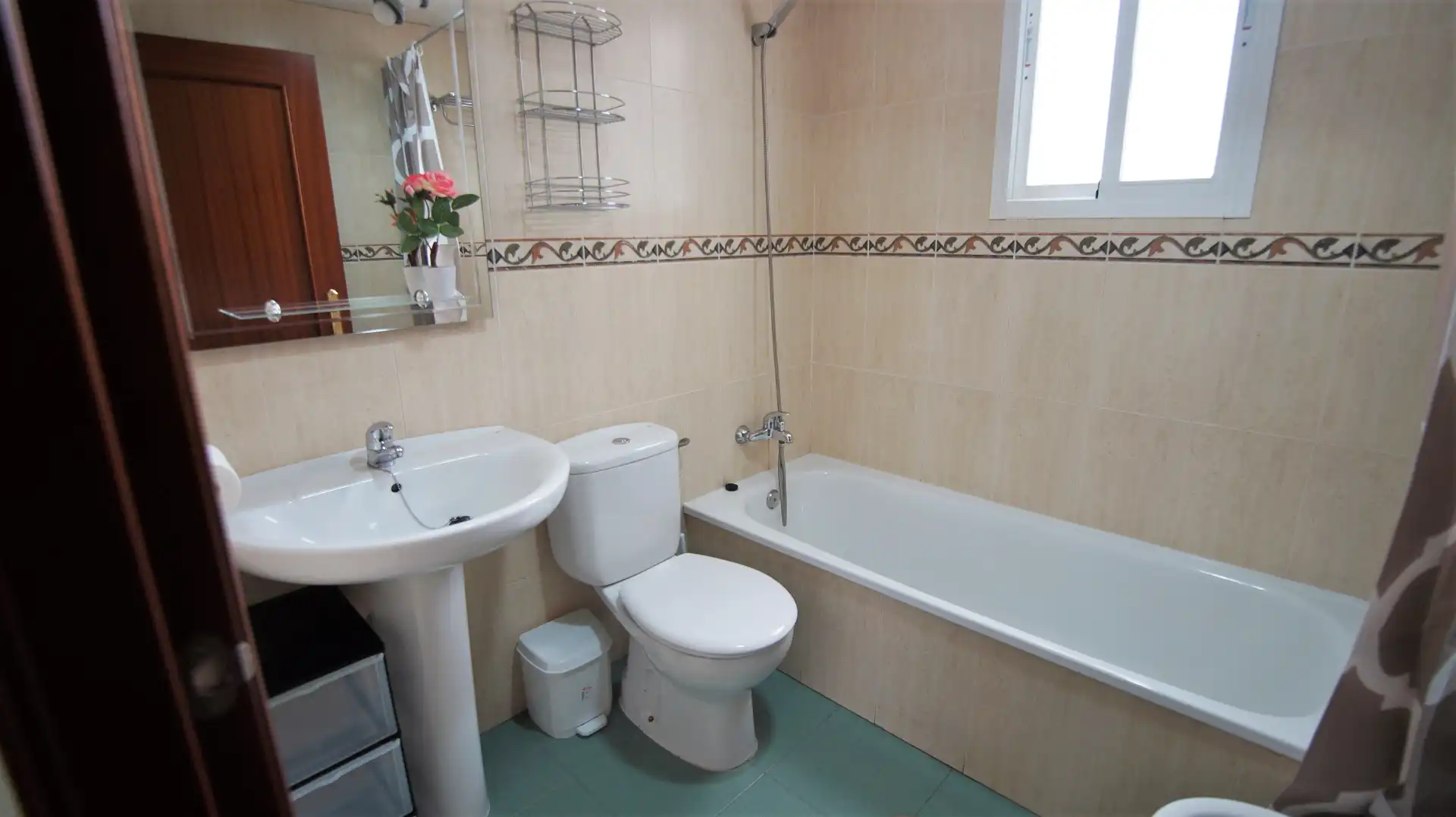 Bathroom of Flat for rent in Badajoz  with Air Conditioner, Furnished and Oven