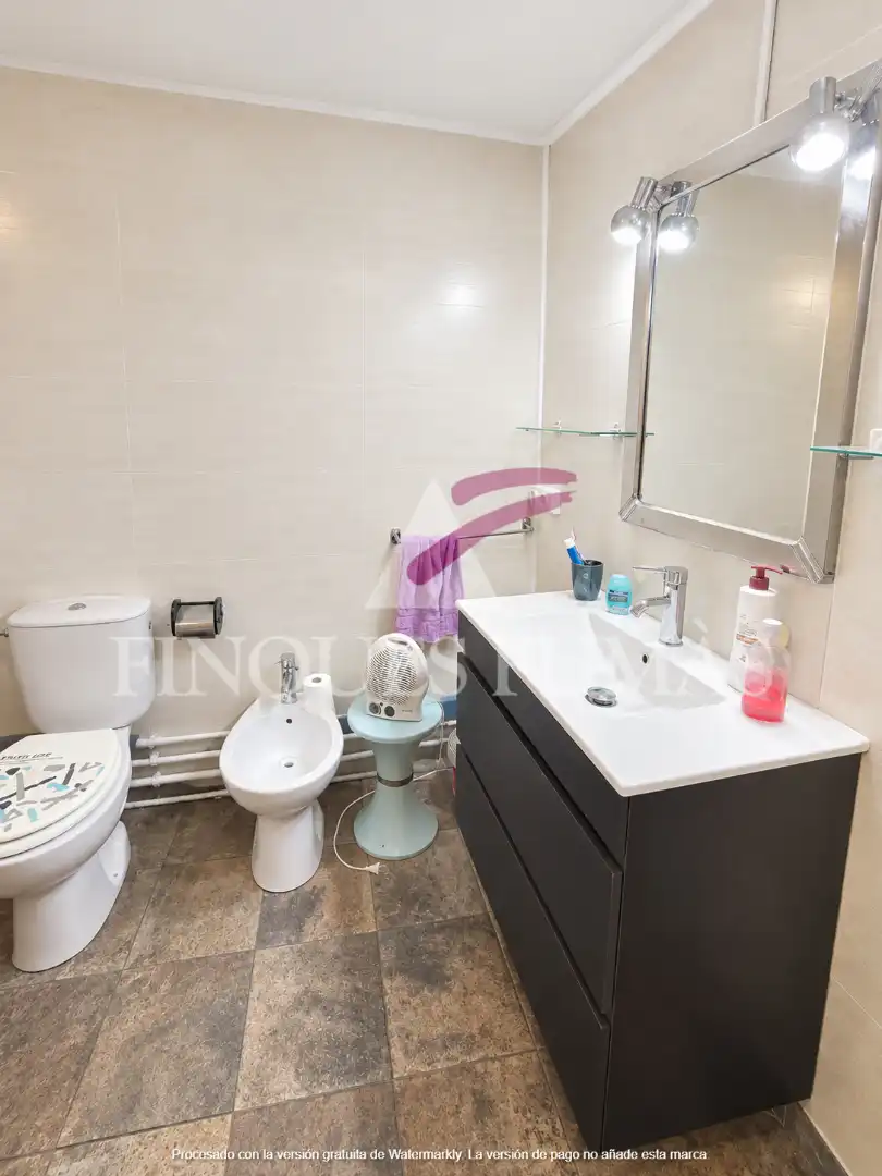 Casa con terraza en venta en Carrer Centre, imagen 6