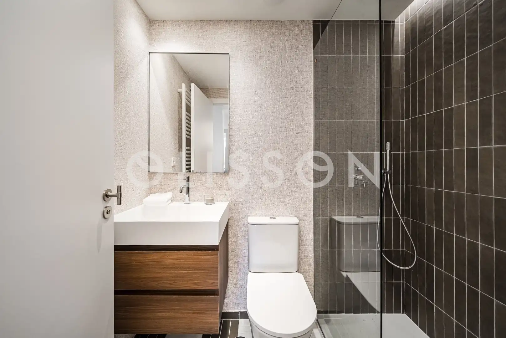 Badezimmer von Wohnungen zum Verkauf in Madrid mit Klimaanlage, Heizung und Möbliert