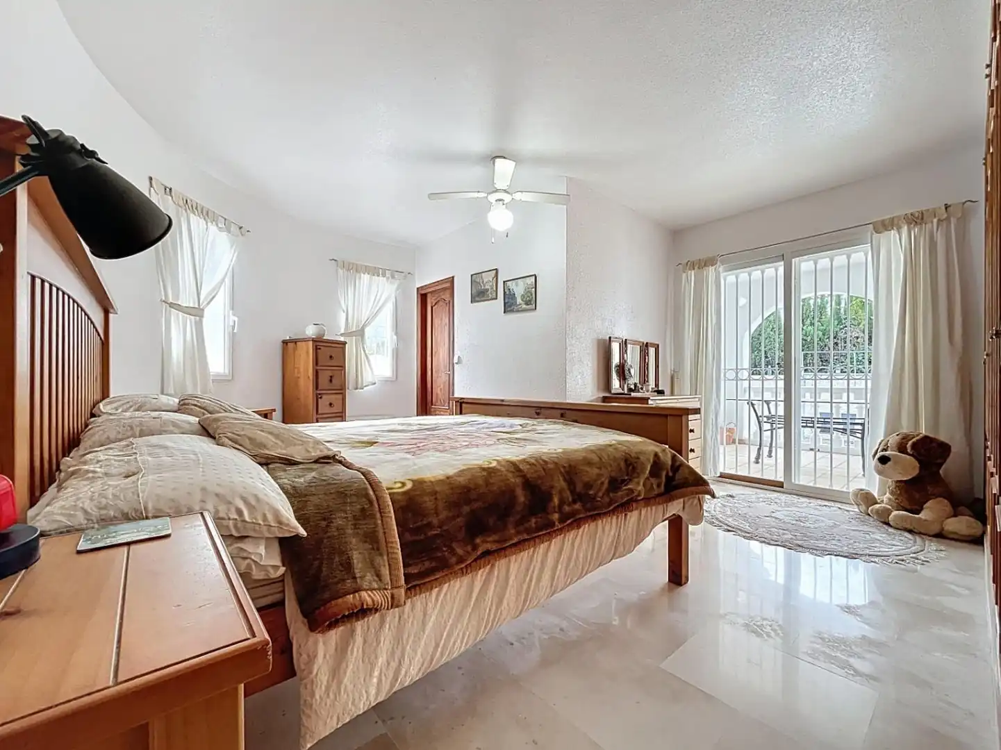 Dormitori de Casa o xalet en venda en L'Alfàs del Pi amb Aire condicionat, Calefacció i Jardí privat