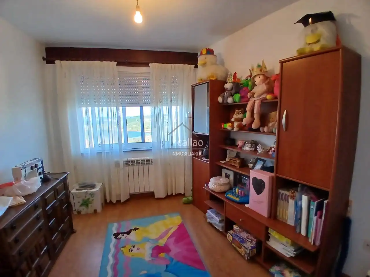 Sala d'estar de Casa adosada en venda en Ferrol amb Calefacció, Jardí privat i Traster