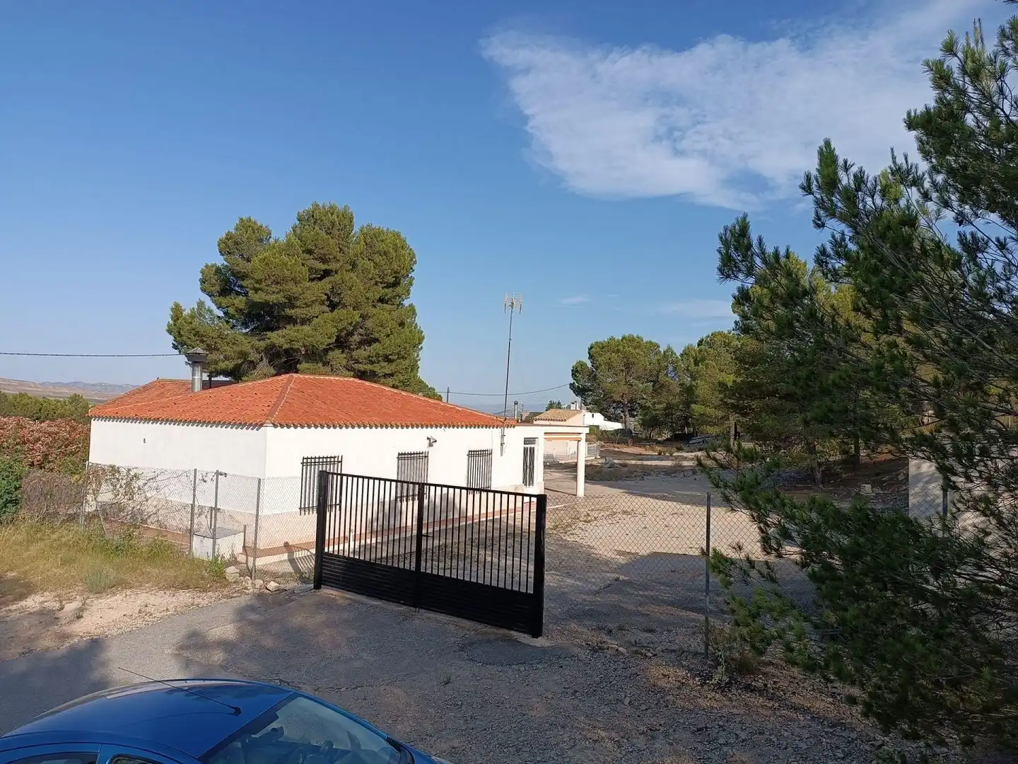 Vista exterior de Casa o xalet en venda en Yecla amb Aire condicionat, Jardí privat i Terrassa